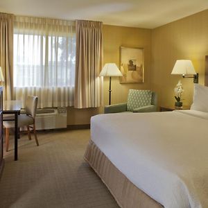 Silver Cloud Inn - Bellevue Downtown